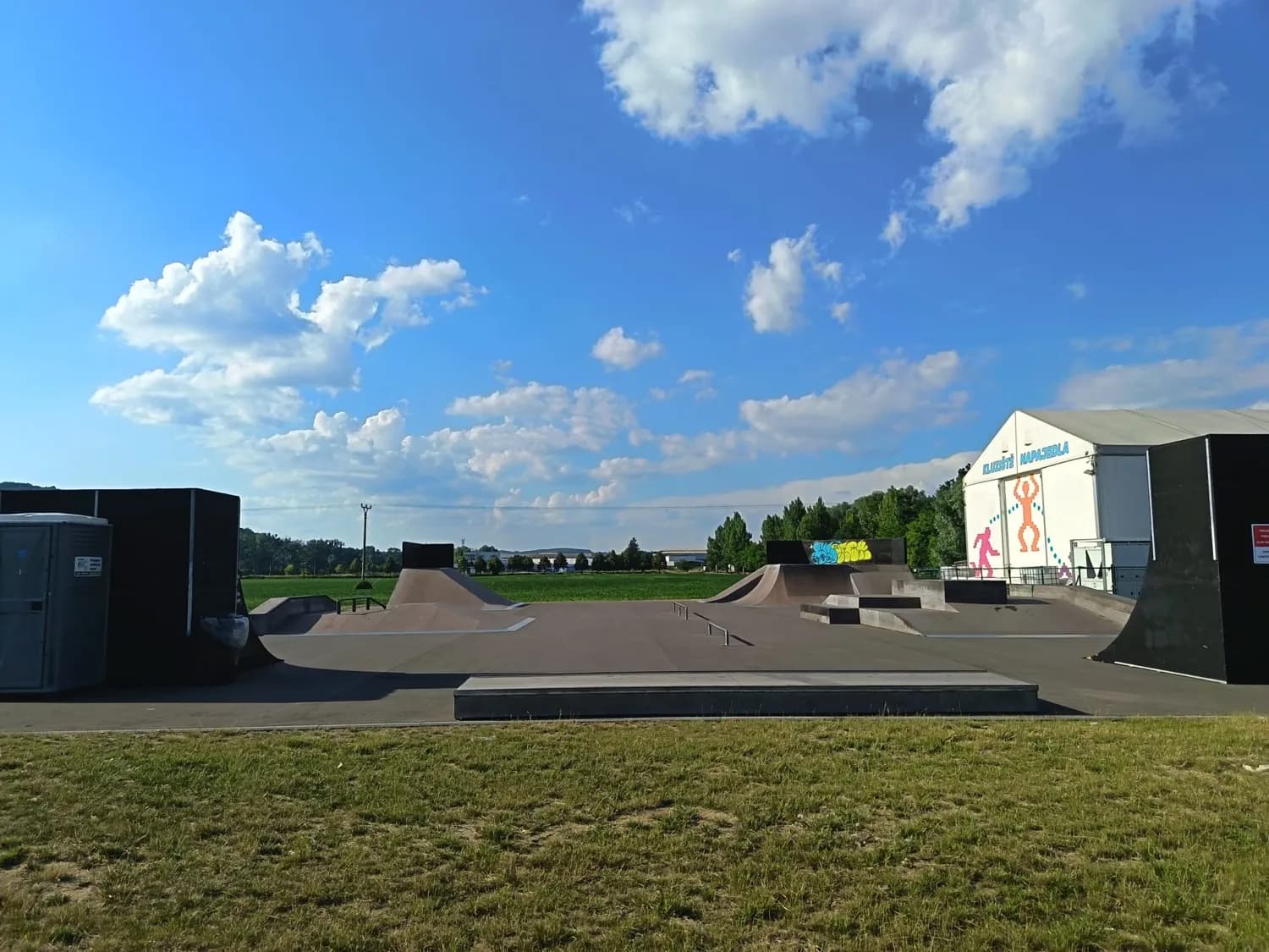 Skate-bike park